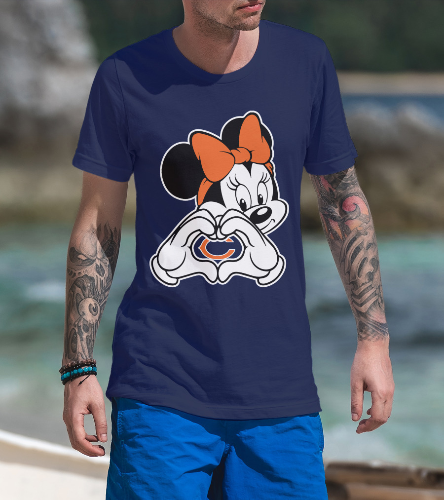 Chicago Bears Minnie Mouse Heart Hands T-Shirt