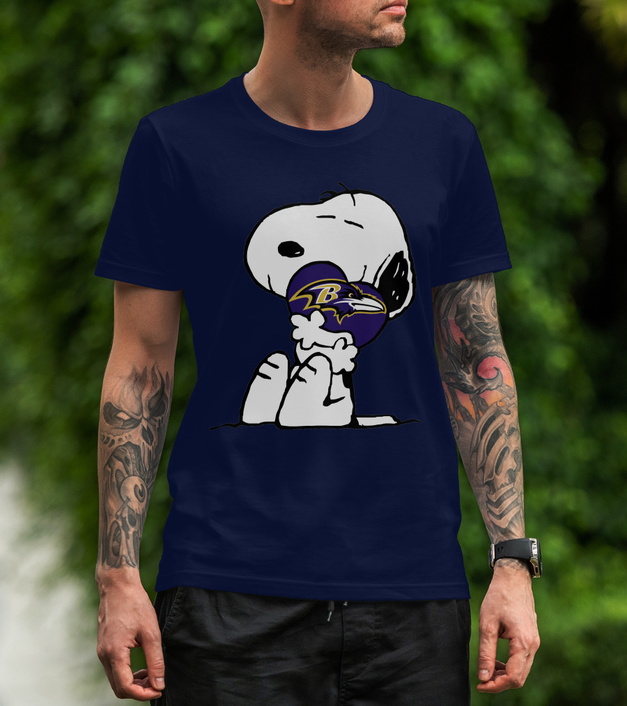 Baltimore Ravens Snoopy Hugging T-Shirt