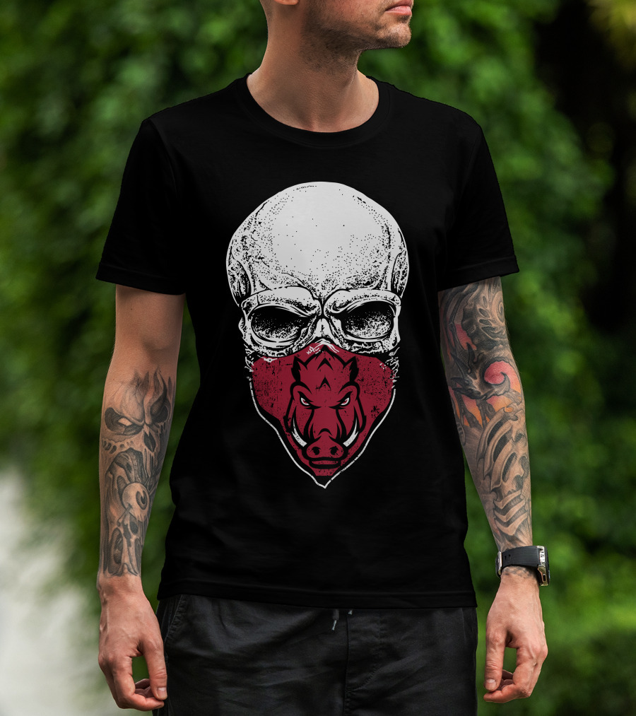 Arkansas Razorbacks Skull Logo Mask T-Shirt