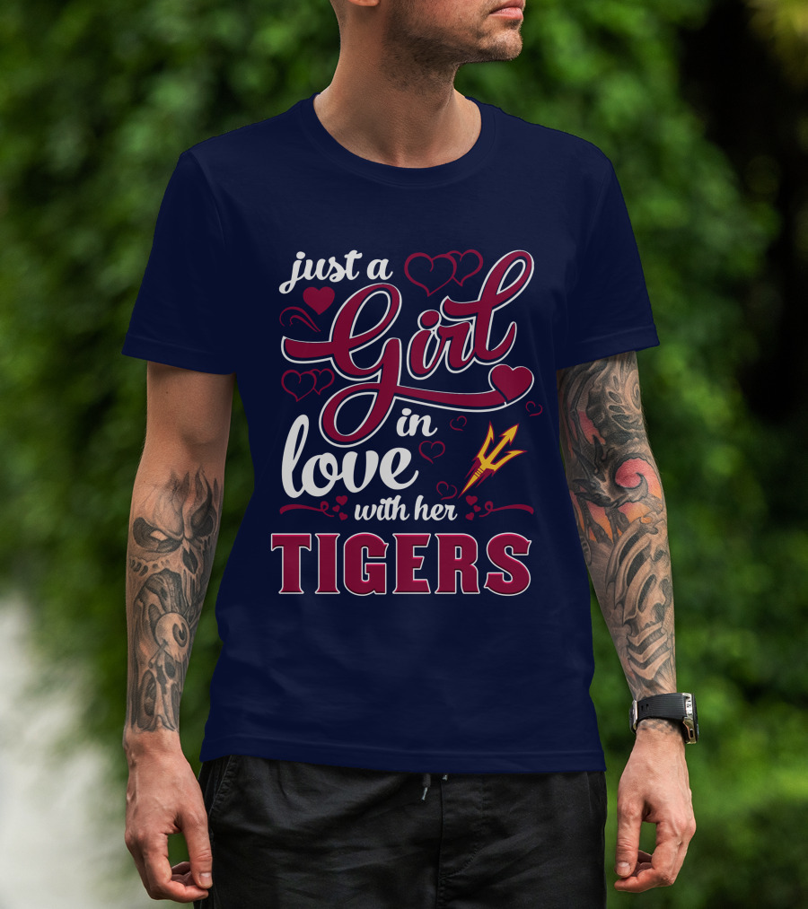 Just A Girl In Love With Her Tigers T-Shirt