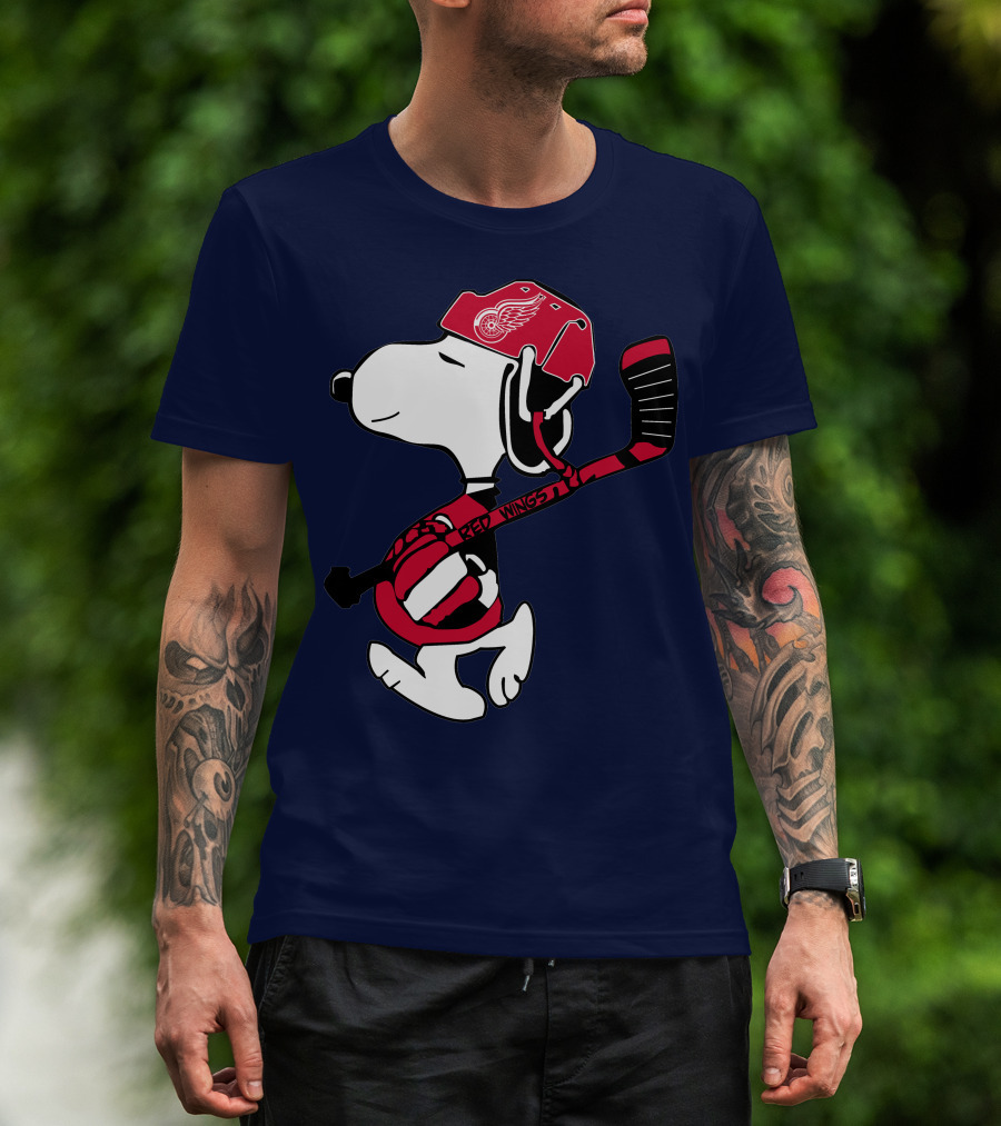 Snoopy Detroit Red Wings Hockey Enthusiast T-Shirt