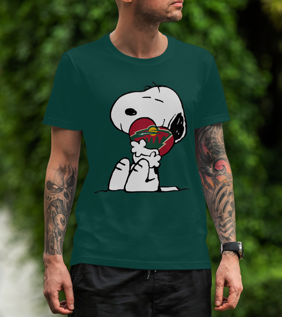 Snoopy Holding Minnesota Wild Heart T-Shirt