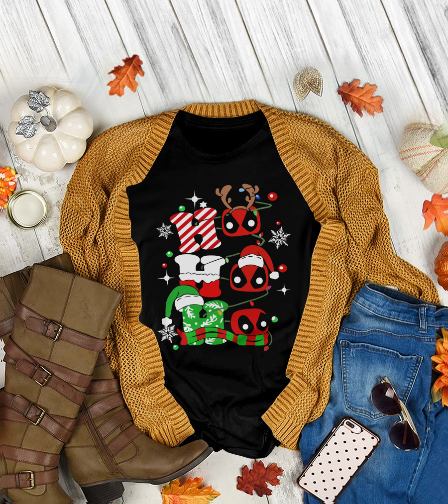 Deadpool Ho Ho Ho Christmas Reindeer Antlers Santa Hat Snowflakes T-Shirt