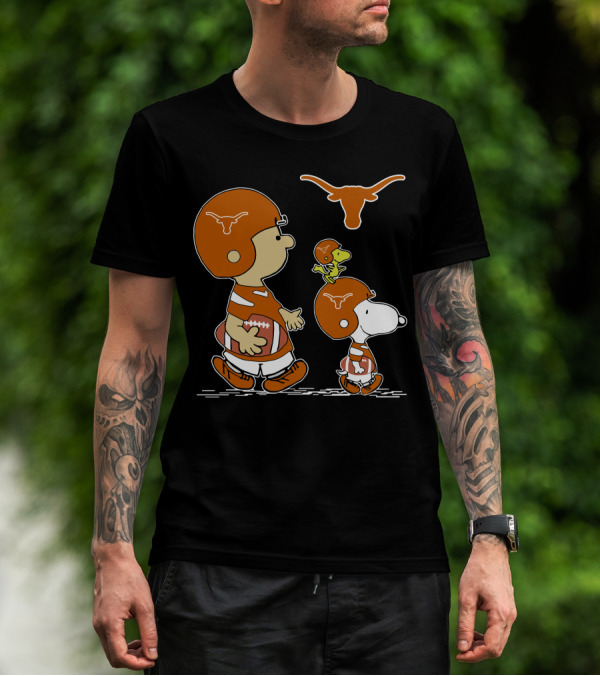 Texas Longhorns Peanuts Football Charlie Brown And Snoopy T-Shirt