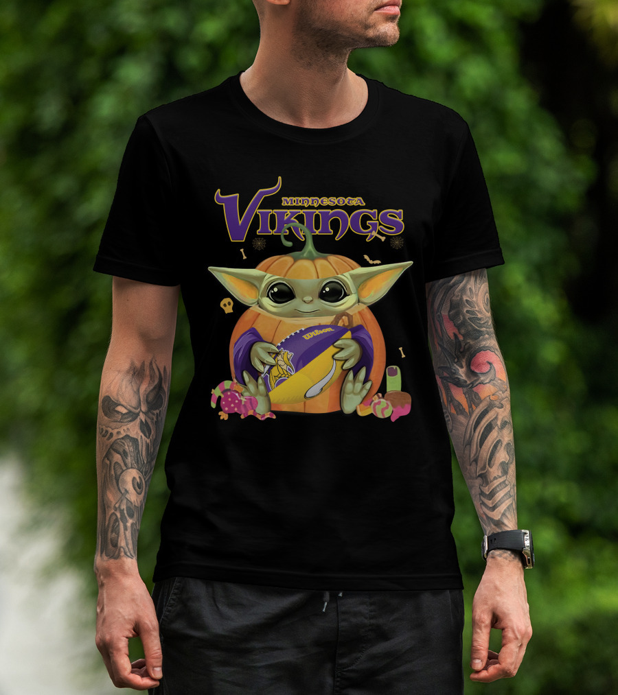 Yoda Minnesota Vikings Halloween Football Pumpkin T-Shirt