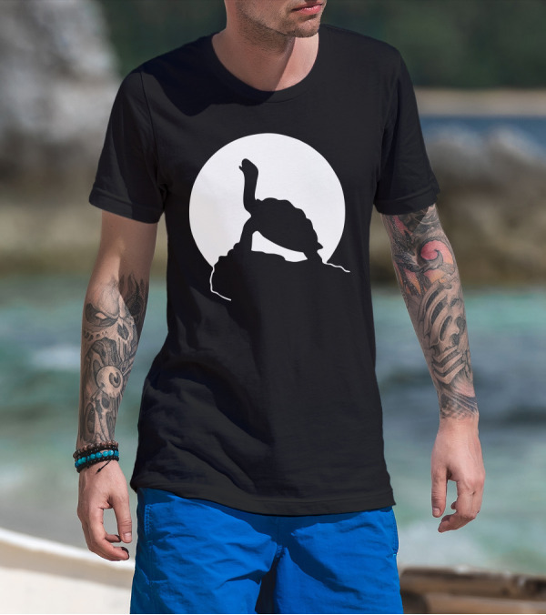 Howling Turtle Silhouette With Full Moon Background T-Shirt