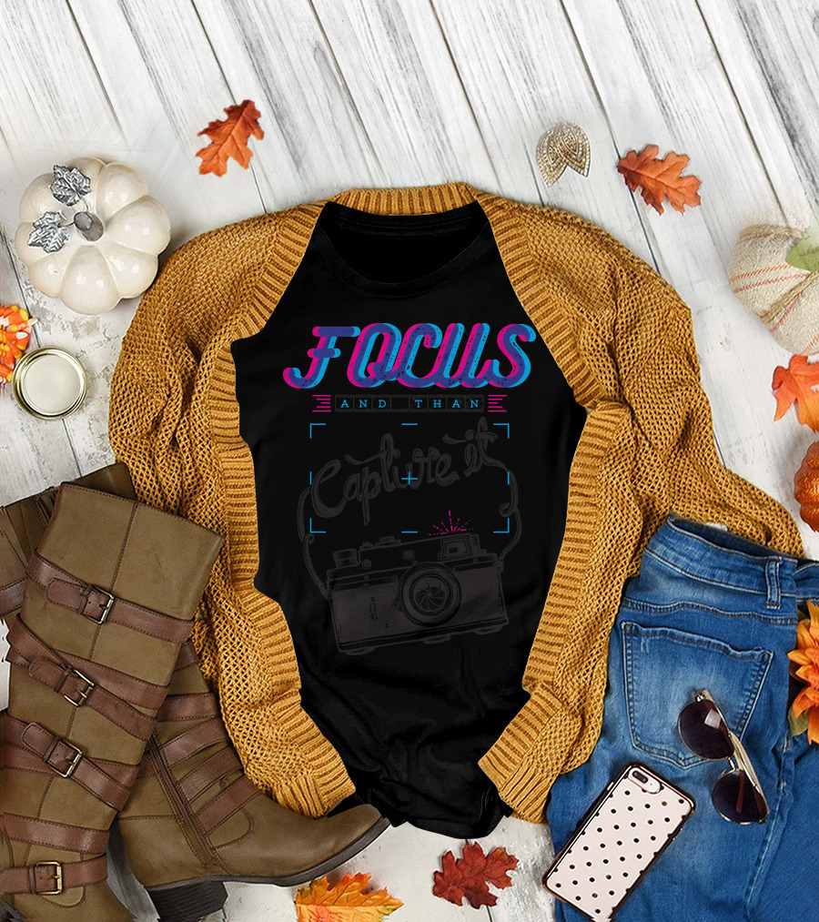Focus And Than Capture It Vintage Camera Frame T-Shirt