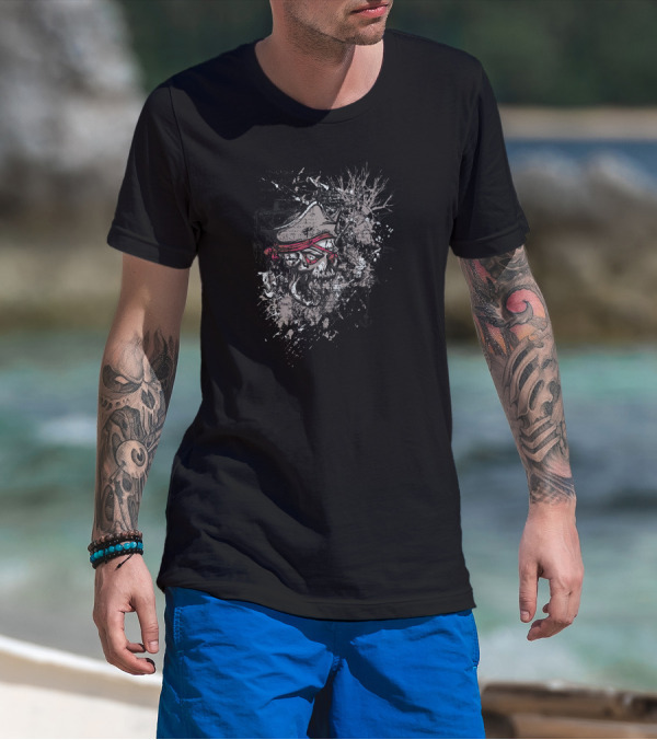 Unique Skulled Pirate Red Bandana Grungy Splatter T-Shirt