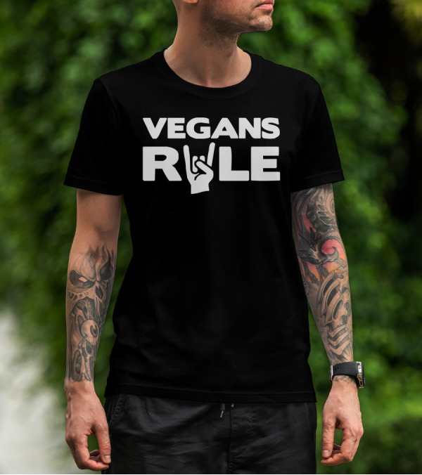 VEGANS RULE Rock Hand Sign T-Shirt