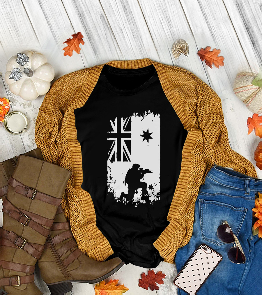 Australian Soldier Silhouette with Commonwealth Star Flag T-Shirt