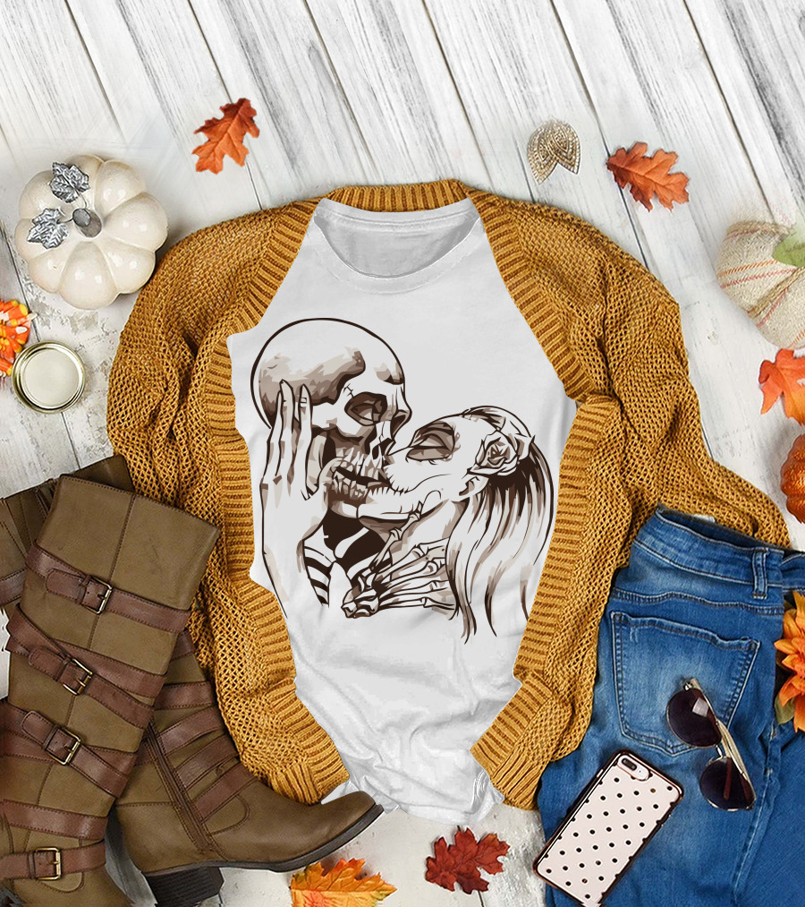 Kissing Skull Embrace with Romantic Skeleton T-Shirt
