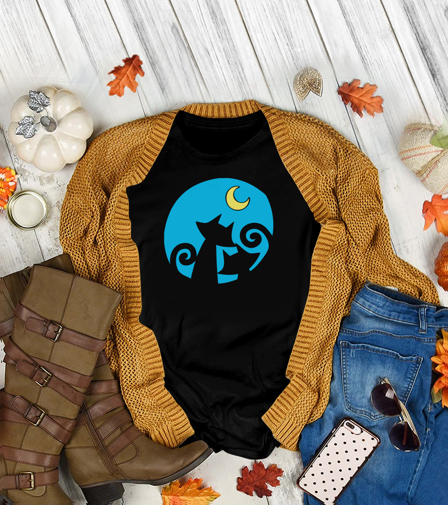 Cat In Love Under Crescent Moon Night T-Shirt