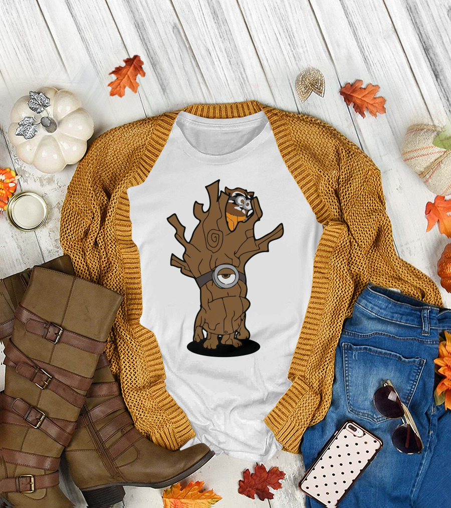 I Am Minion Tree Costume with Cartoon Squirrel T-Shirt