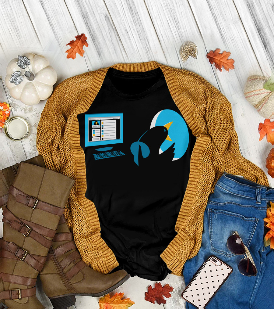 Retweet Egg and Penguin at Computer T-Shirt