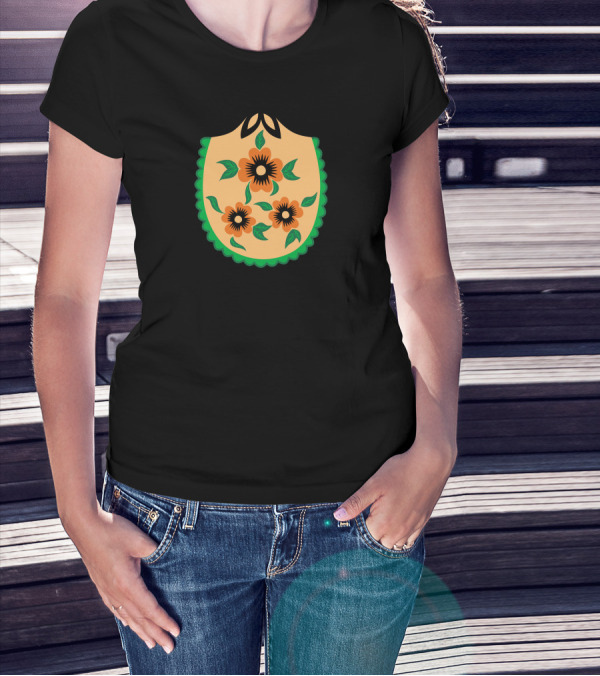Matryoshka Floral Design Russian Nesting DollMotif T-Shirt