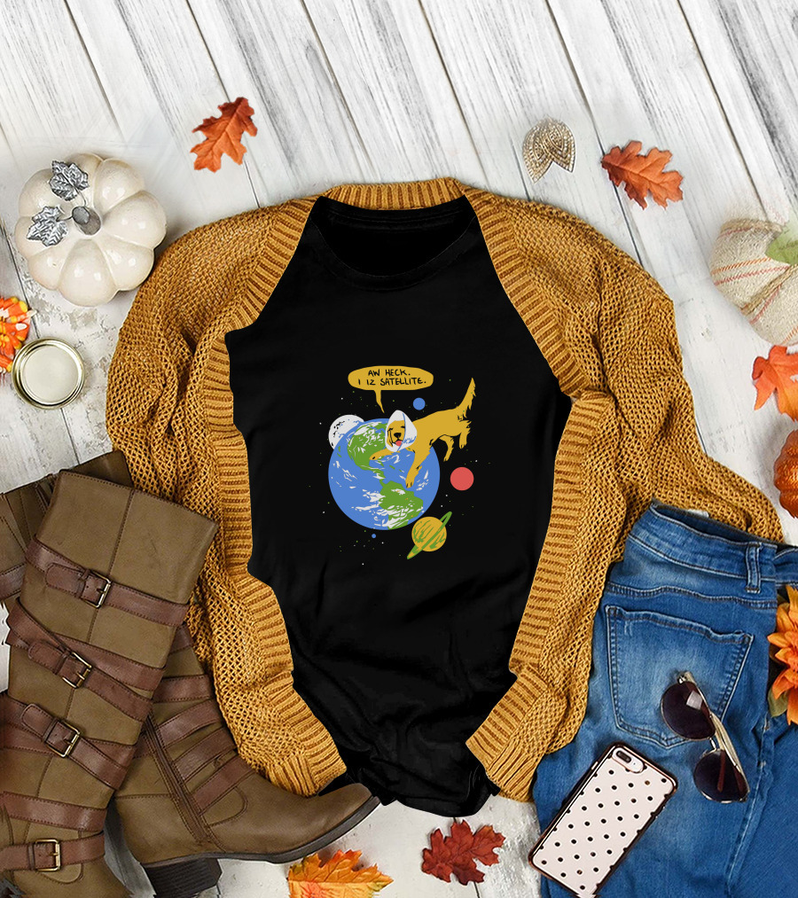 Golden Receiver Aw Heck I Iz Satellite Dog Orbiting Earth Planets T-Shirt