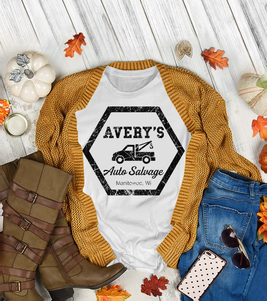 Avery's Auto Salvage Manitowoc WI T-Shirt