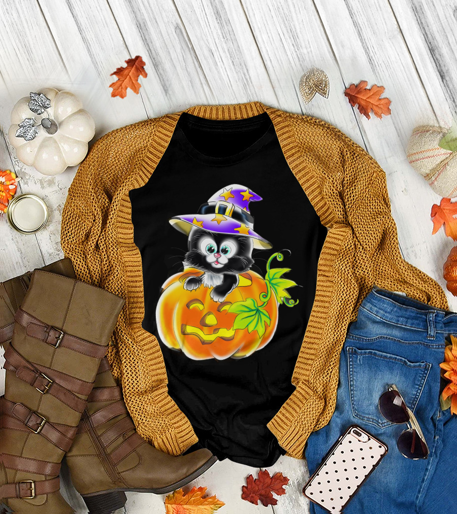 Halloween Cartoon Cat in Witch Hat with Pumpkin T-Shirt