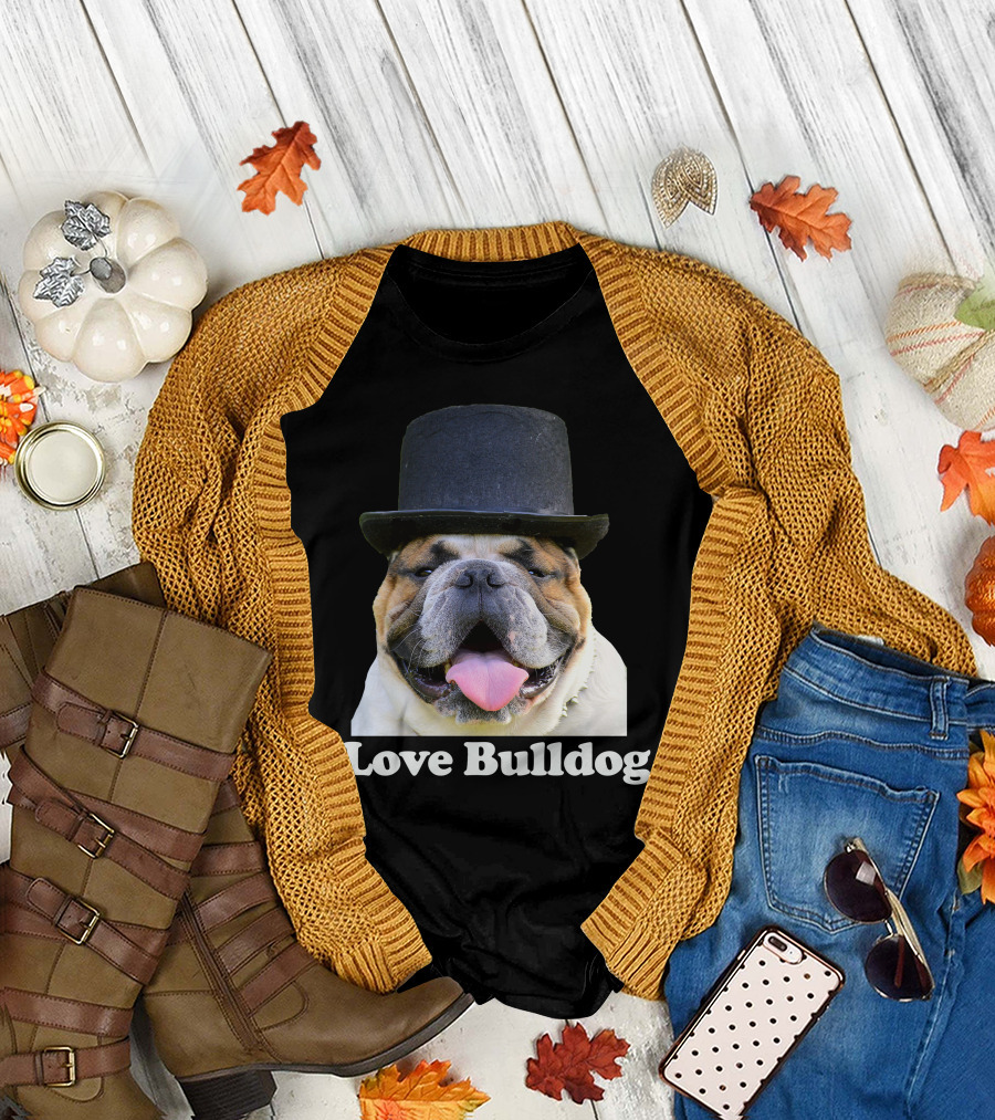 Love Bulldog Bowler Hat T-Shirt