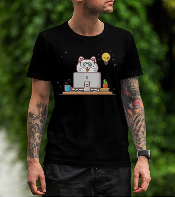 Happy Cat Get An Idea At Computer Desk T-Shirt