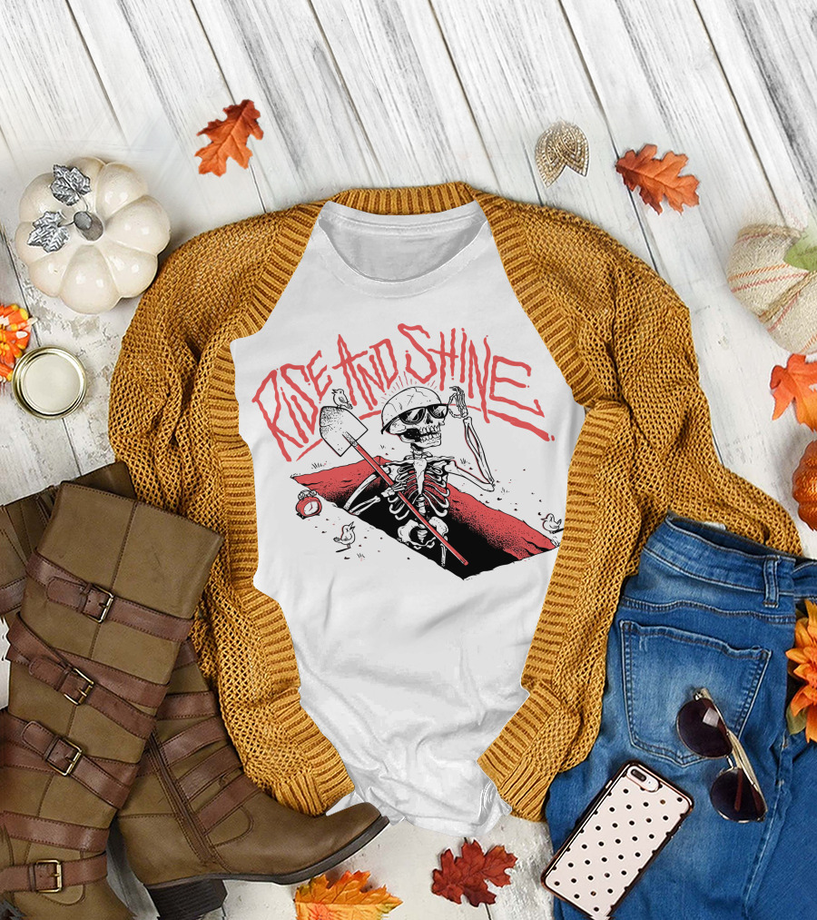 Rise And Shine Skeleton with Shovel Emerging from Grave with Clock and Crows T-Shirt