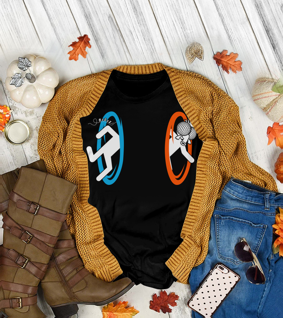 Bzzz Portal Fly Trouble Gamer Concept T-Shirt
