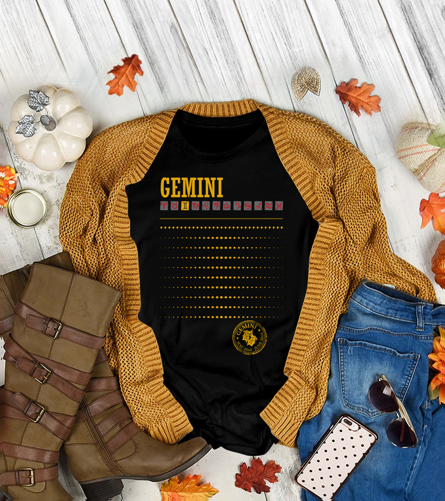 Gemini Facts Zodiac Sign Clever Rebellious Stubborn Witty Sarcasm Independence Spontaneous Visionary Intellect Adventurous T-Shirt