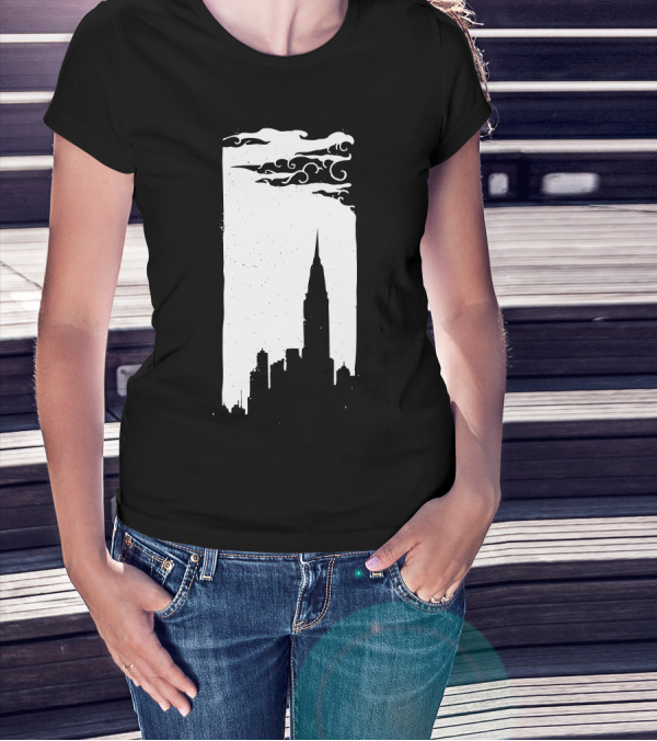 Chrysler Building New York City Skyline Silhouette With Art Deco Clouds T-Shirt