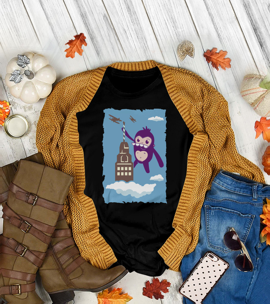 Konga Climb Giant Ape Battling Bi-Planes on Skyscraper Adventure T-Shirt