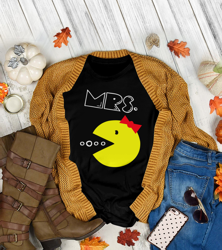 MRS Pacman Retro Game Character Bow T-Shirt