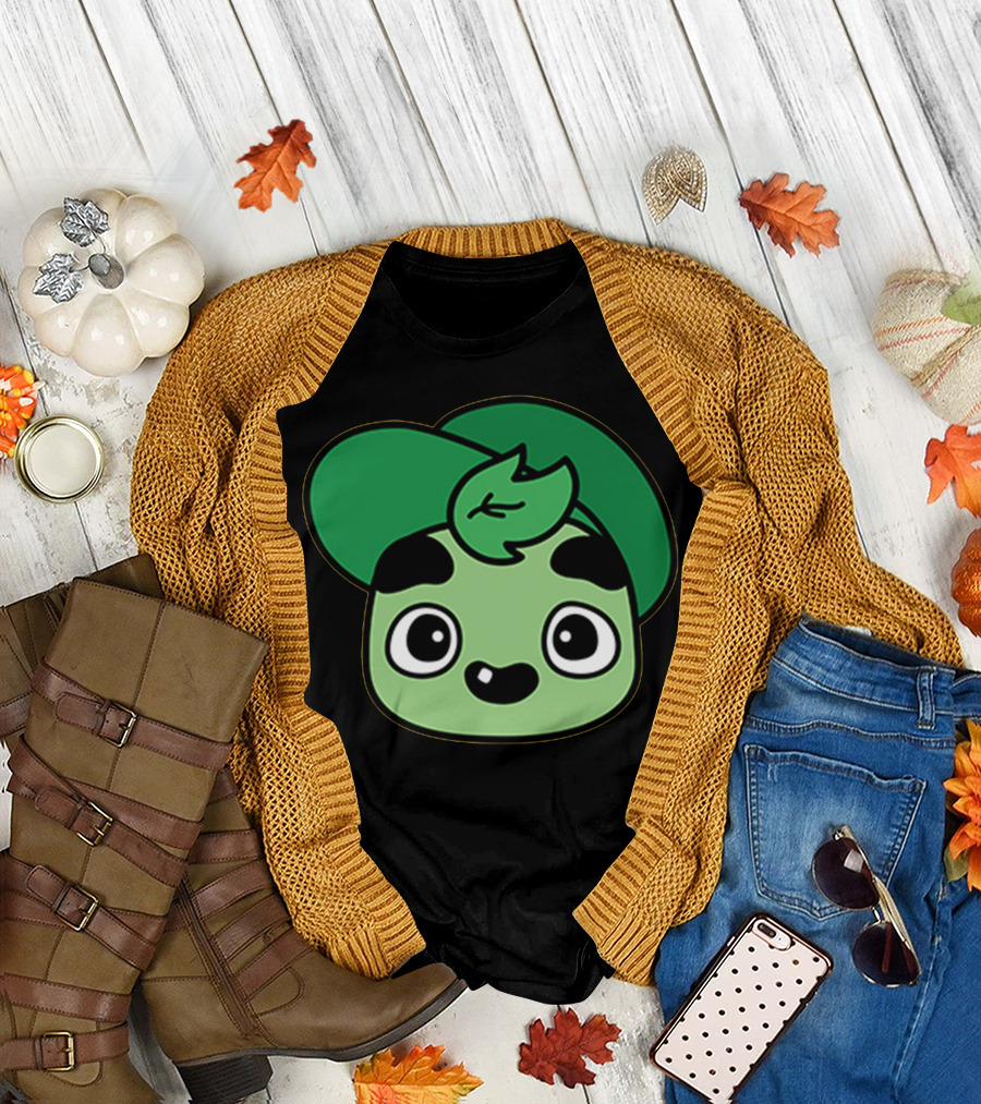 Baby Guava Cute Kawaii Green Cartoon Face T-Shirt