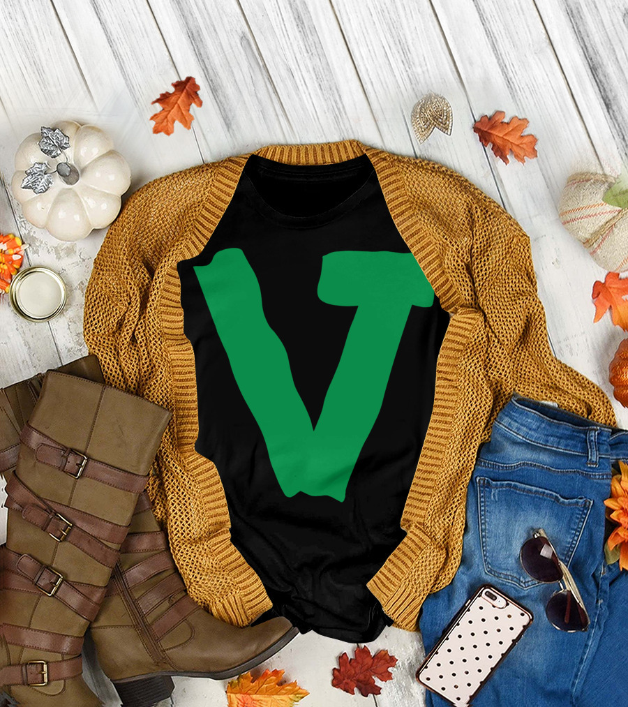 V Green Letter T-Shirt