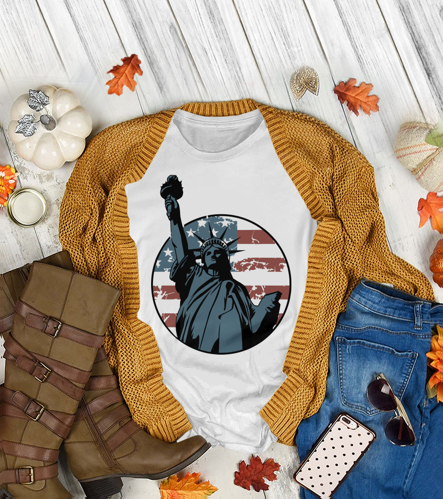 Liberty Statue with US Flag Background T-Shirt