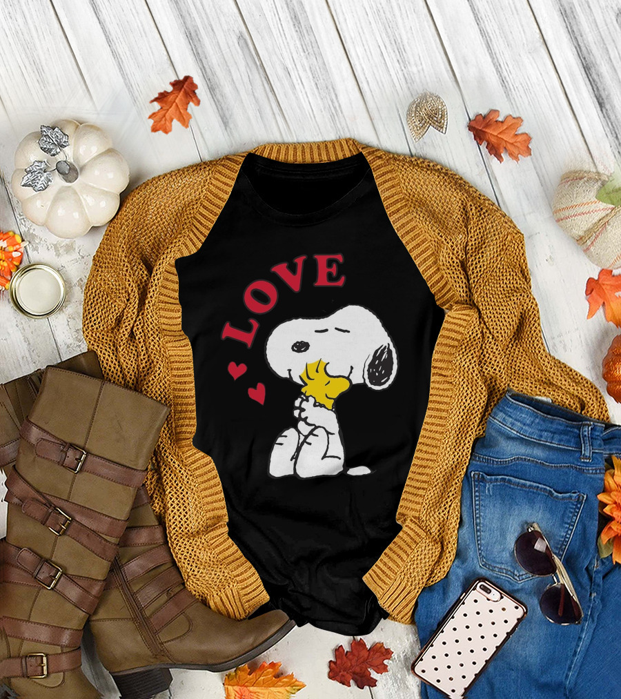 Snoopy Love Hearts Hugging Woodstock T-Shirt