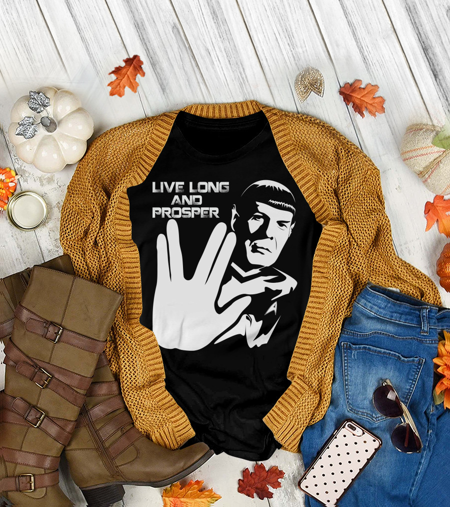 Live Long And Prosper Vulcan Salute T-Shirt