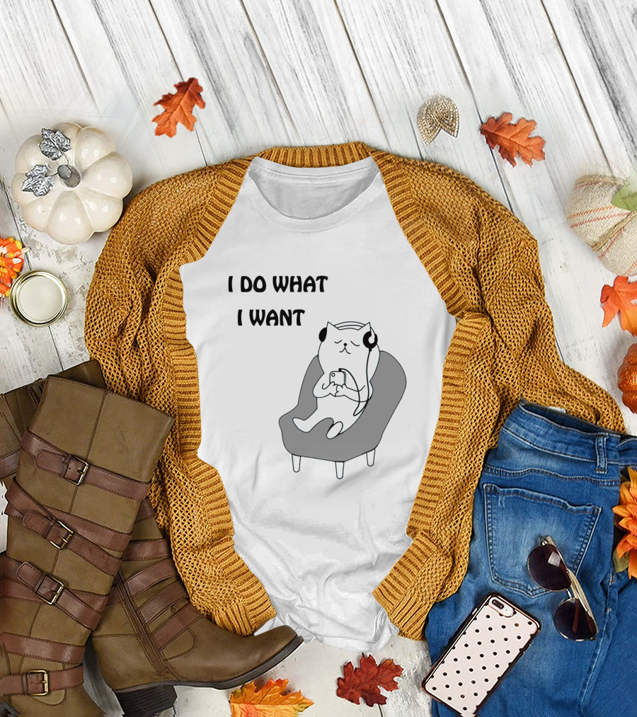 I Do What I Want Funny Cat Relaxing on Chair with Headphones and Phone T-Shirt
