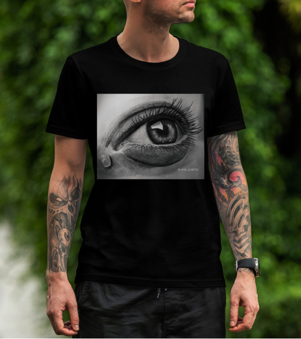 Hyper Realistic Eye @vinie_palette T-Shirt