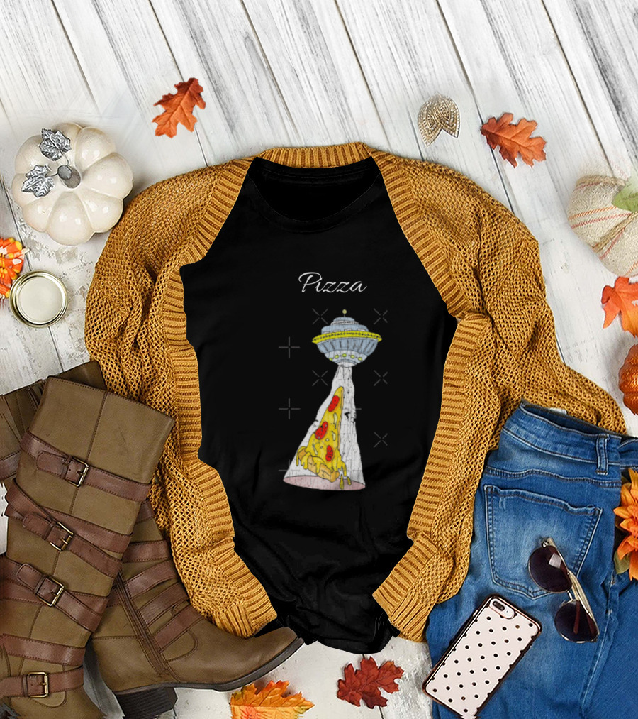 Pizza Funny Pizza UFO Vintage Illustration Hum T-Shirt