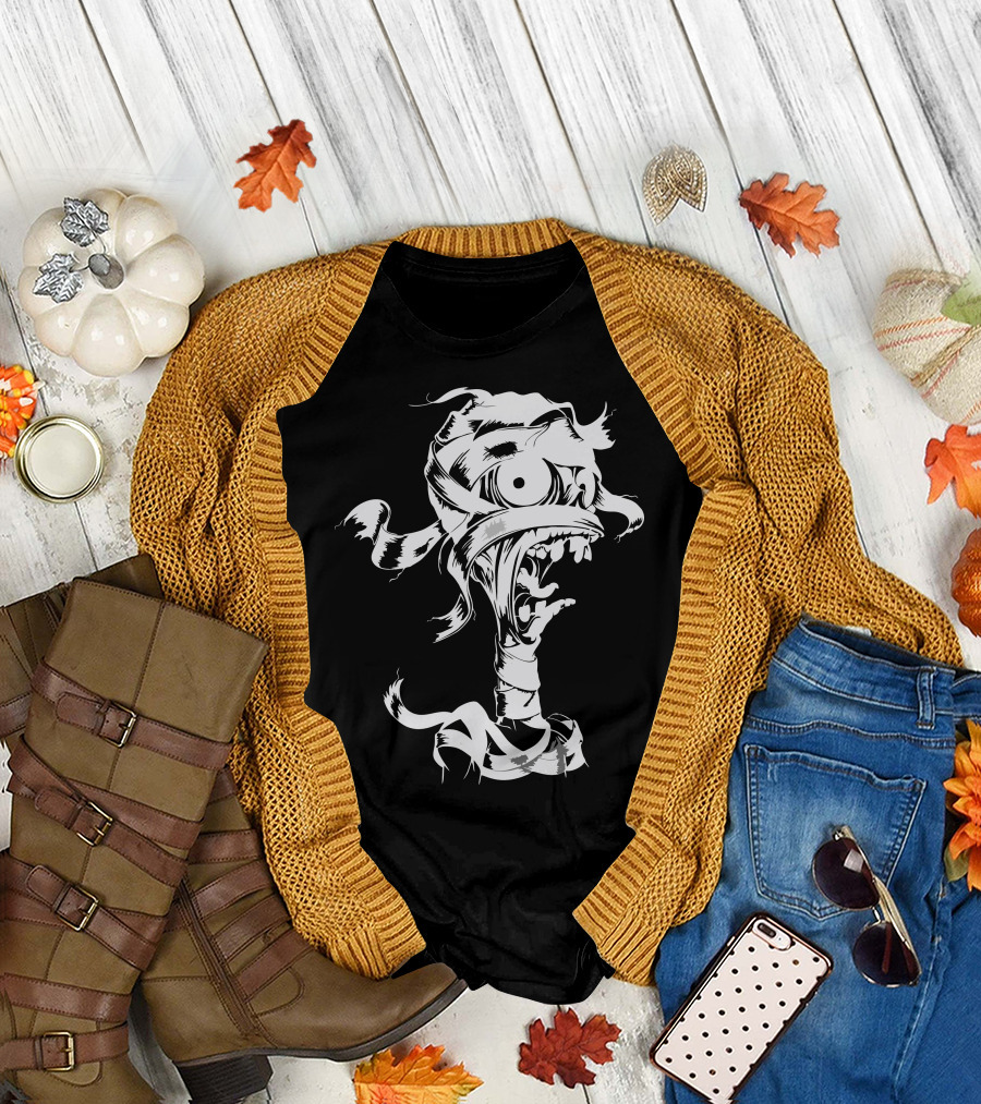 Mummy Wrapping Skull Scream Horror T-Shirt