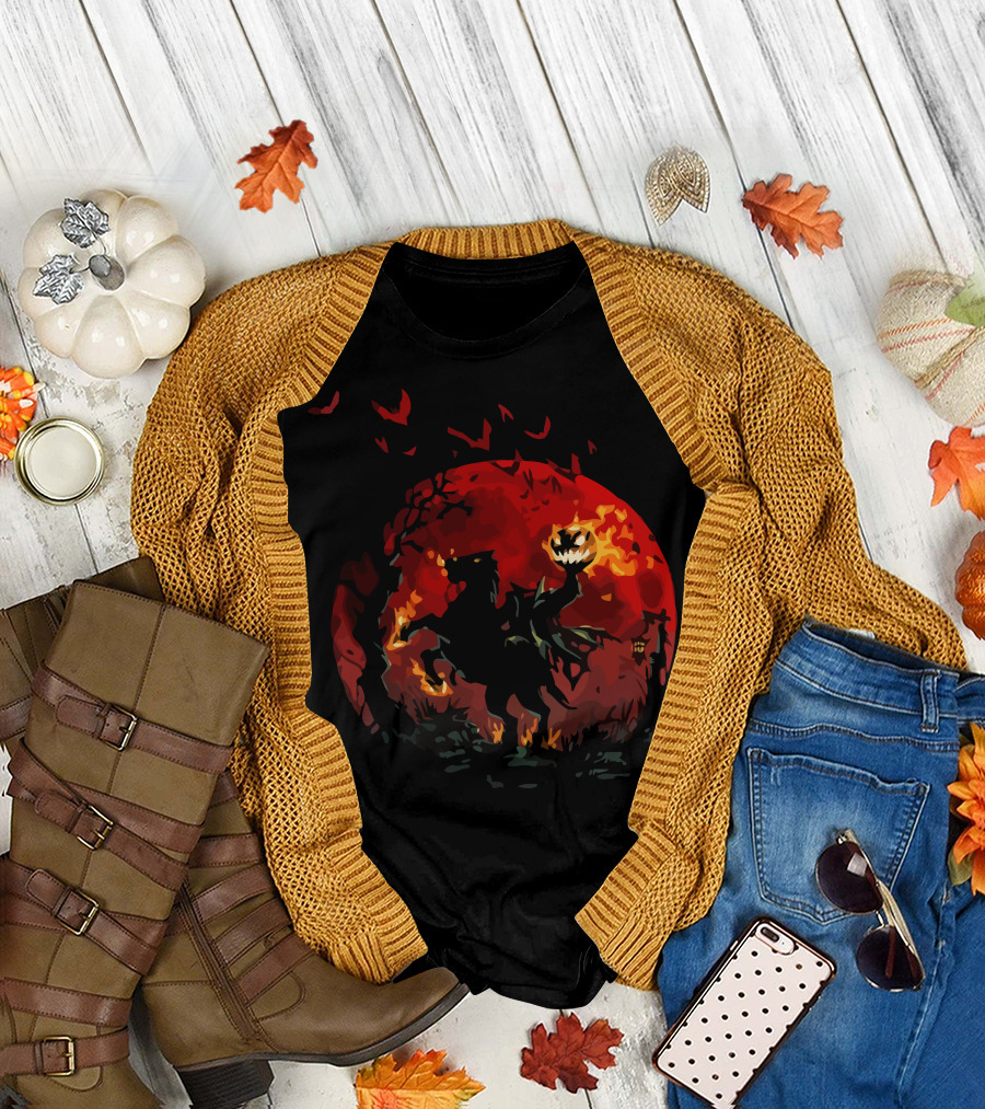 Bad Moon Rising Headless Horseman Fiery Jack-o'-Lantern Bats Halloween Scene T-Shirt