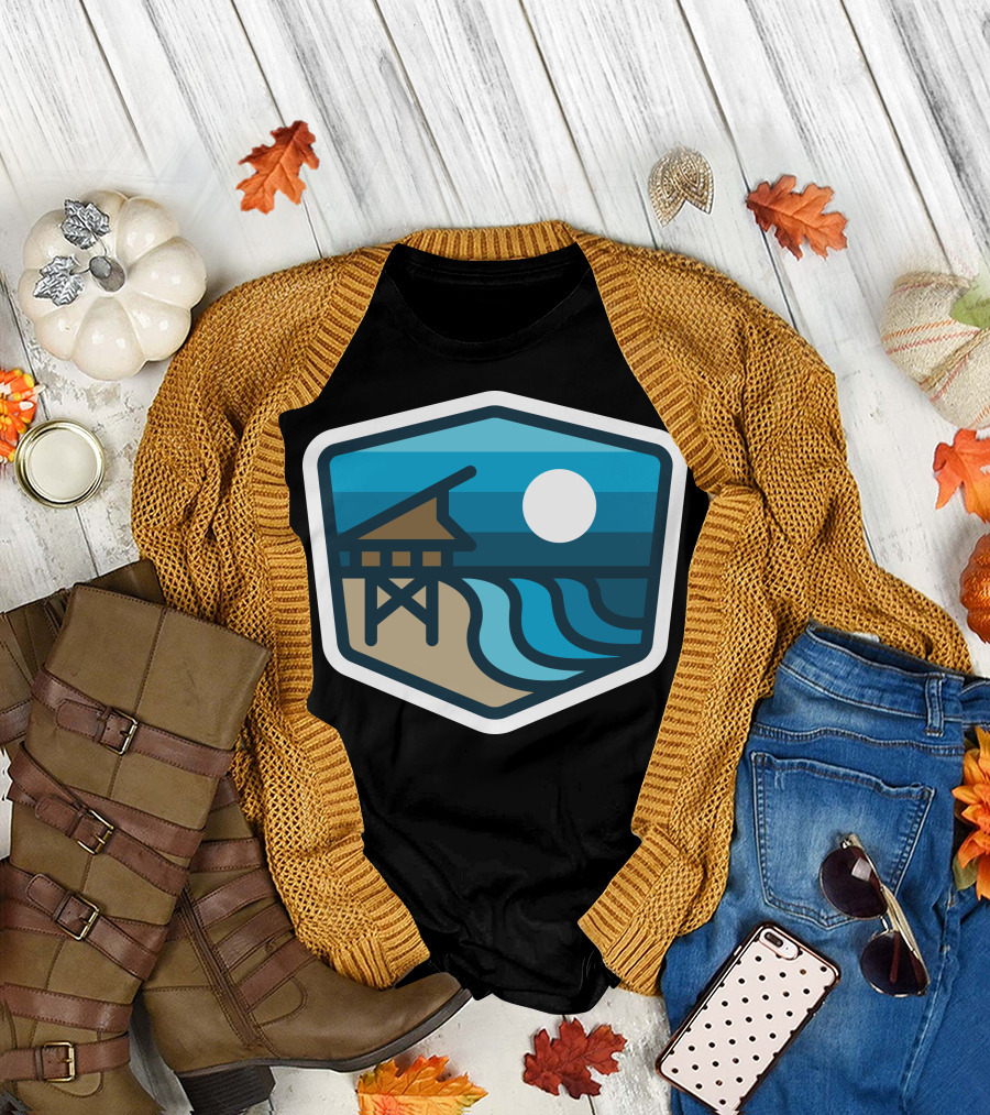 Lifeguard Tower Beach Waves Sunset Badge T-Shirt
