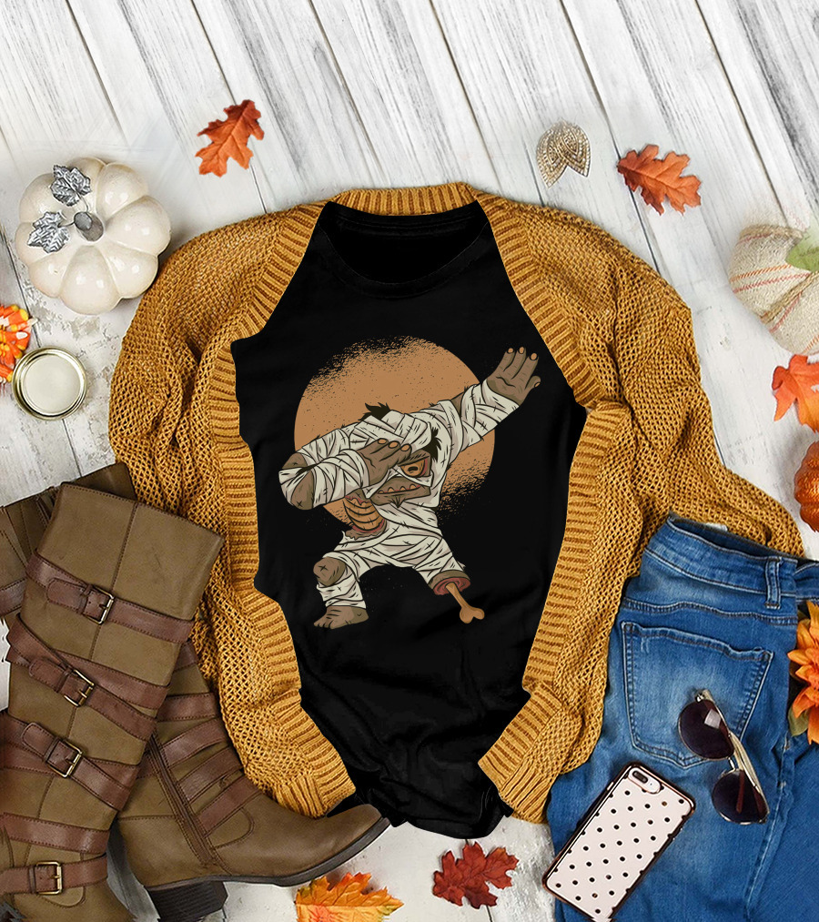 Mummy Dab Wrapped Bandages Bone Limb Dance Pose Halloween Moon Background T-Shirt
