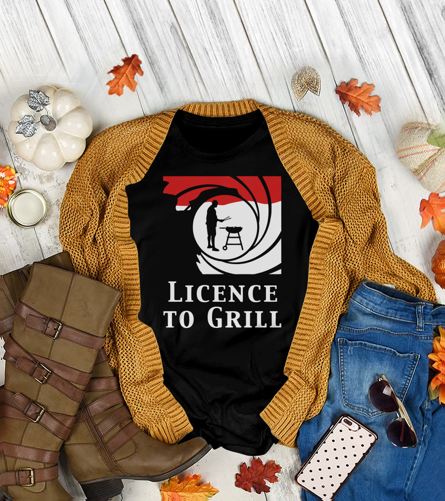 Licence to Grill Silhouette Circle Barbecue Scene T-Shirt
