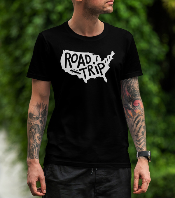 ROAD TRIP USA Map With Car And Trees T-Shirt
