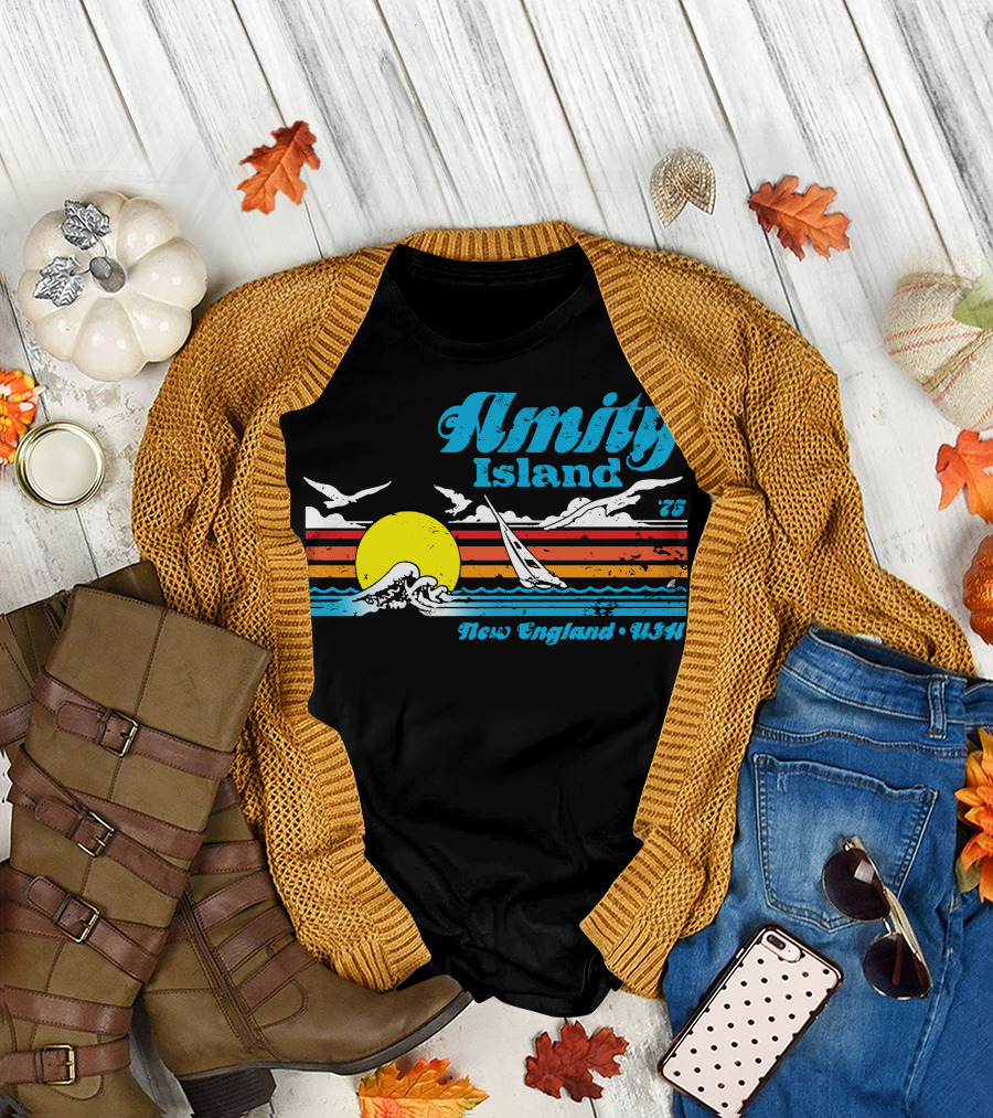 Amity Island '75 New England USA Vintage Sunset Seagulls Sailboat Ocean Waves T-Shirt
