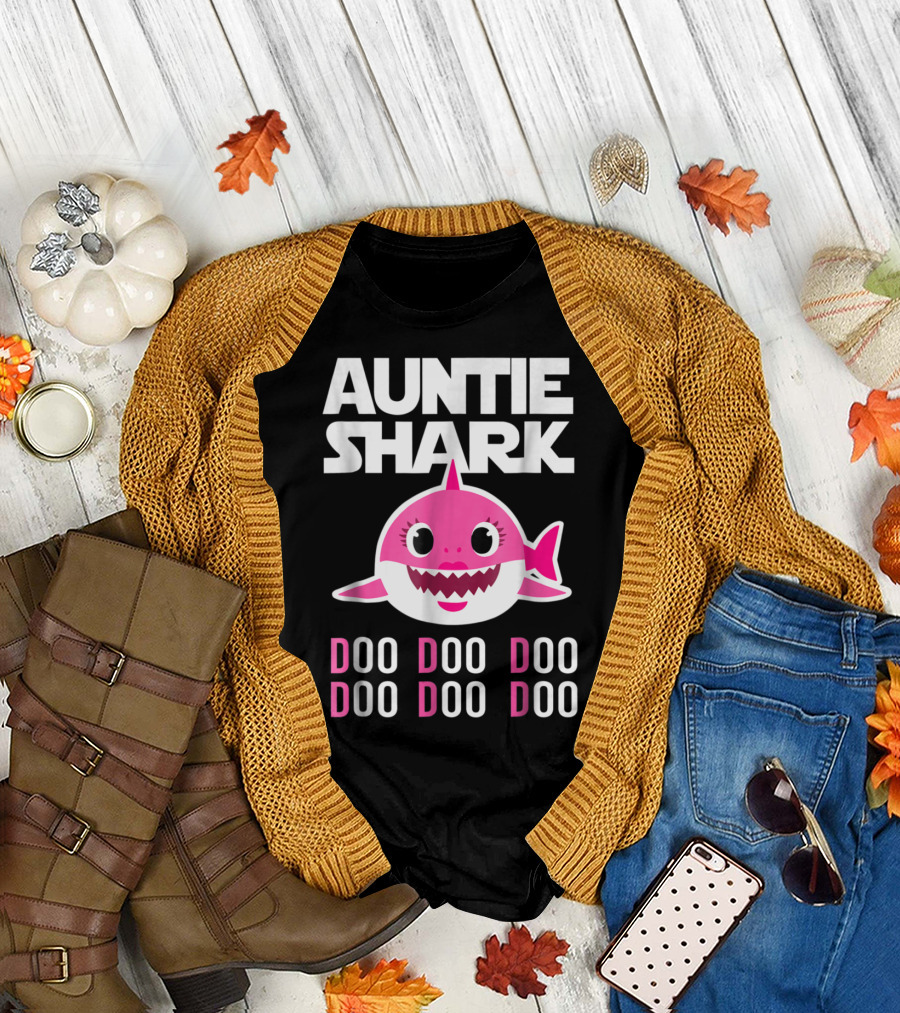 Auntie Shark Doo Doo Doo Pink Family Song Party T-Shirt