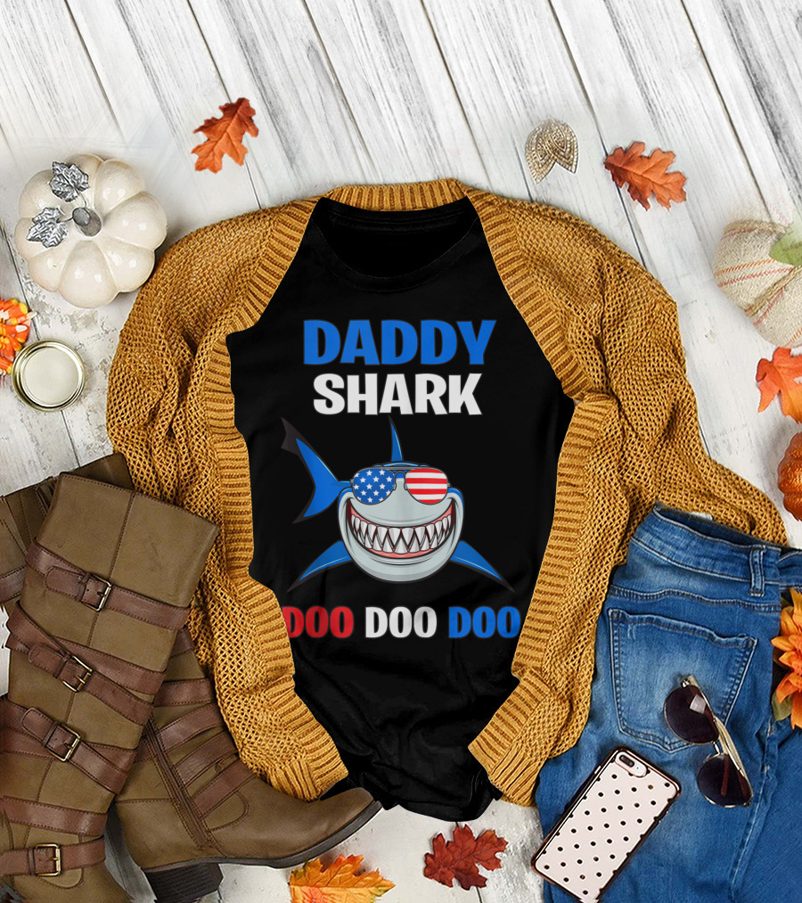 Daddy Shark Doo Doo Doo American Flag Sunglasses 4th of July T-Shirt