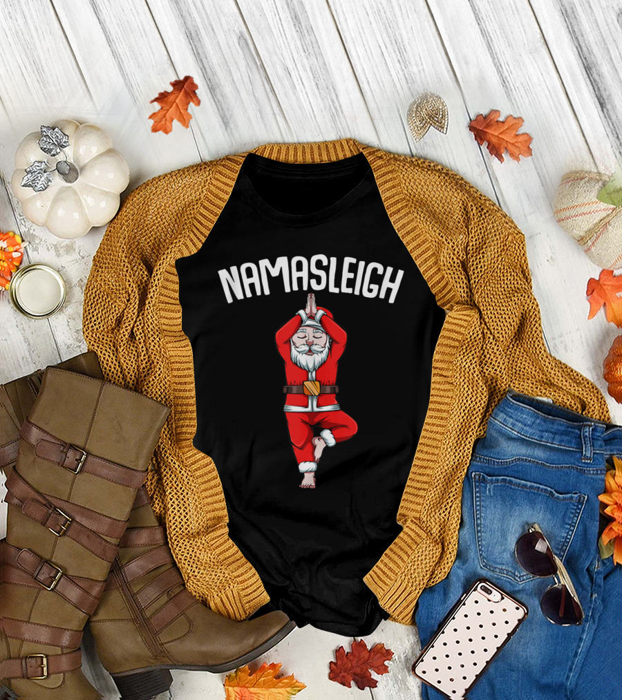 Namasleigh Funny Santa Claus Yoga Pose Namaste T-Shirt