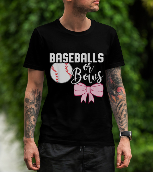 Baseballs Or Bows Gender Reveal Team Boy Or Team Girl T-Shirt