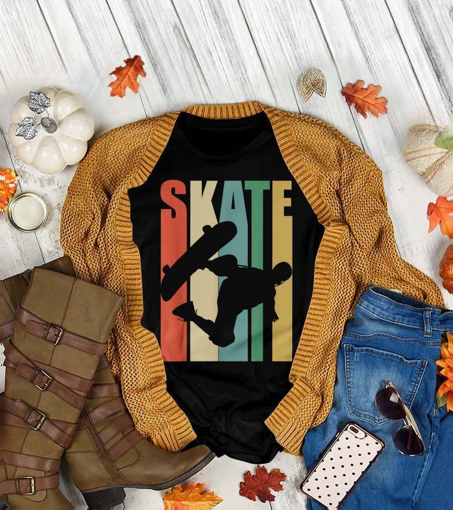 Skateboarder Vintage Skateboarding SKATE Silhouette Retro Colors T-Shirt